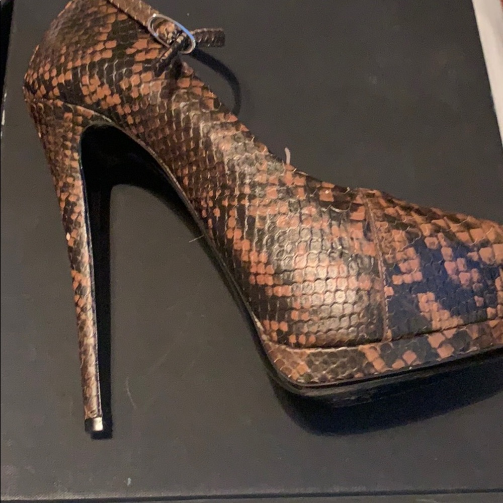 Giuseppe Zanotti ankle pump